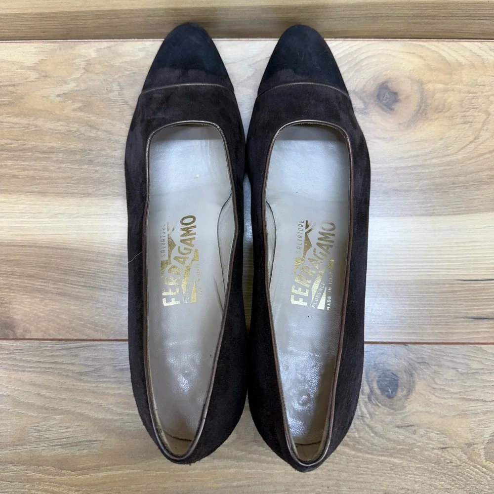 Salvatore Ferragamo Vintage Cap Toe Pumps Womens 7.5 B Dark Brown Suede 90's
